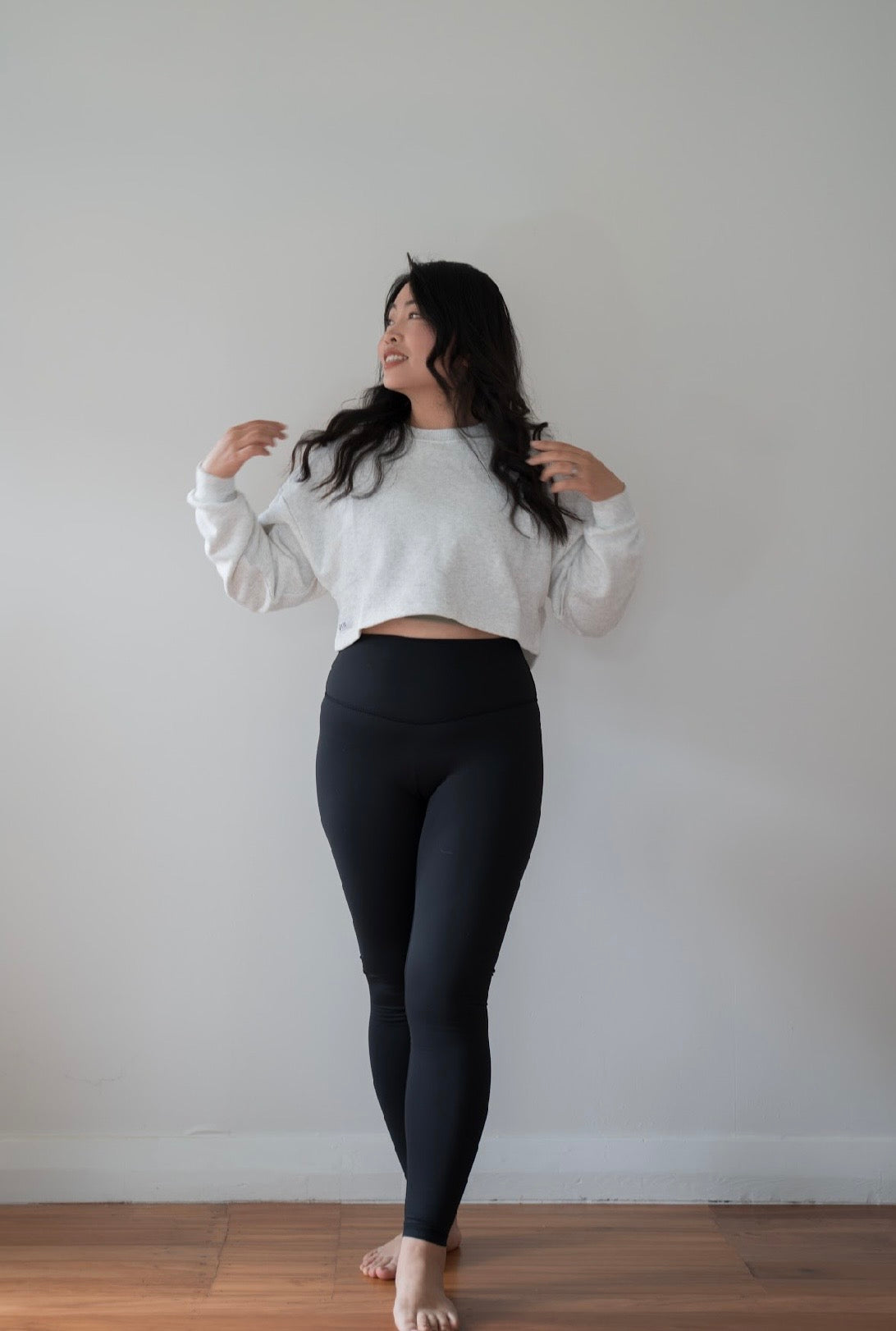 Baggy Sleeve Crop sweater - light grey